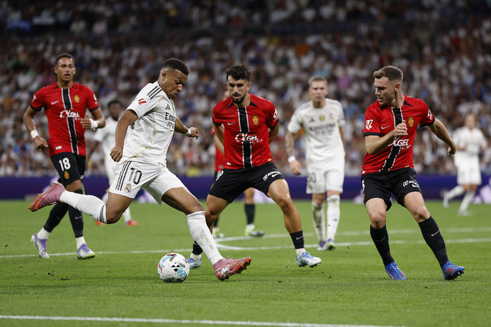 姆巴佩连续五场比赛得分超过最后时刻胜出,拜仁不断突破!赢得满堂喝彩 姆巴佩连续五场比赛得分超过最后时刻胜出,拜仁不断突破!赢得满堂喝彩