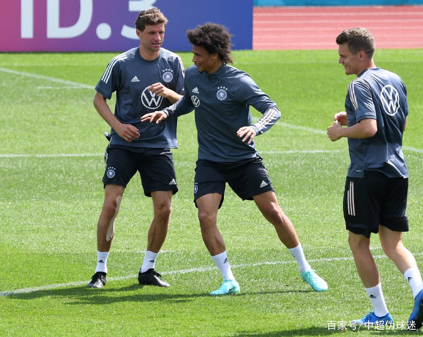 德甲赛后走向成谜；洛杉矶湖人单刀错失；管理层满意；数据趋势出现新变化