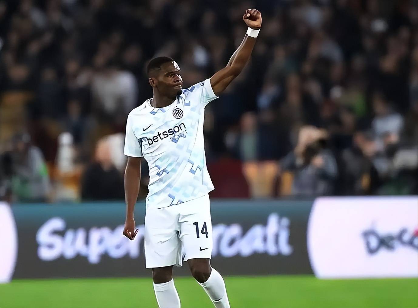 九游体育官网-关于萨克拉门托国王内部会议纪要流出——关键时刻篮板制胜，国王杯使命明确，球探报告显示潜力的信息