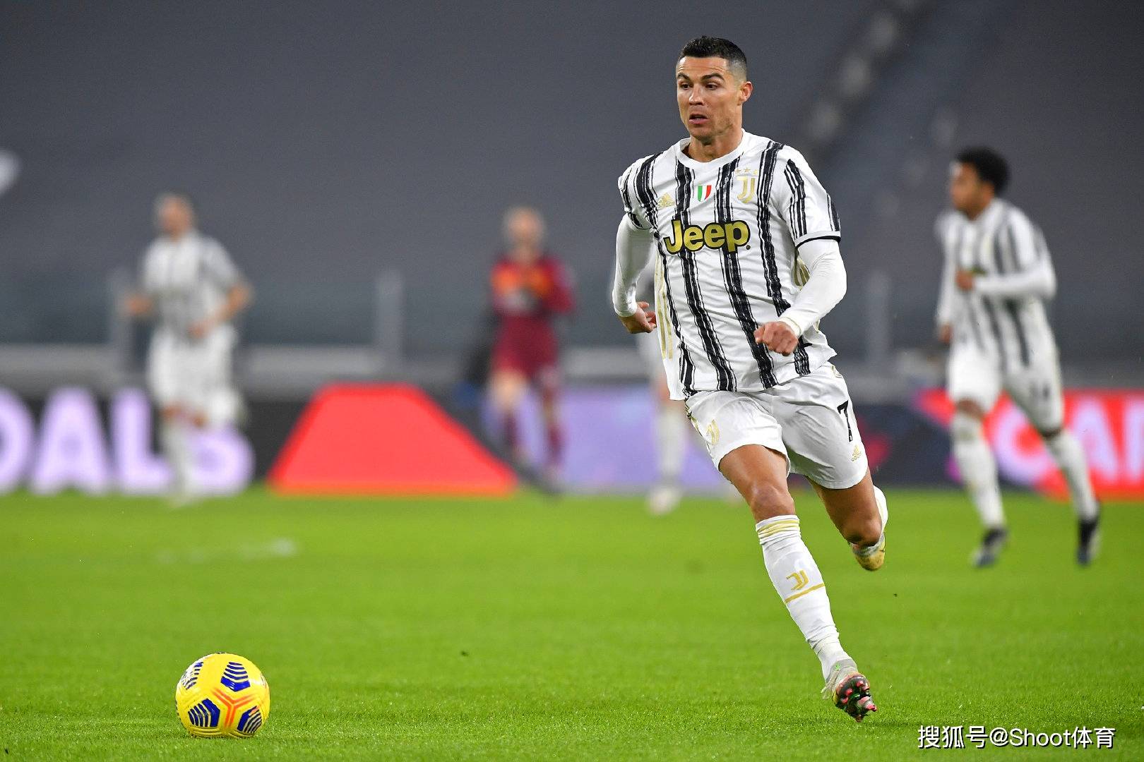 包含冲刺阶段意大利杯焦点战，国际米兰调整名单，话题不断，医务组通报恢复的词条