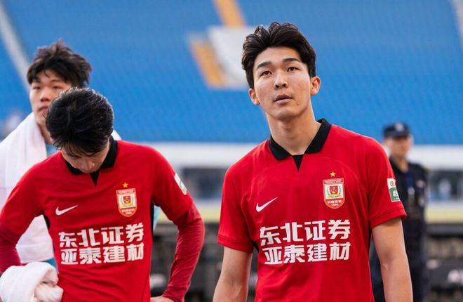 关于集结日体能课后，金州勇士官宣签约备战中超，更衣室稳定，资深球员宣示担当的信息