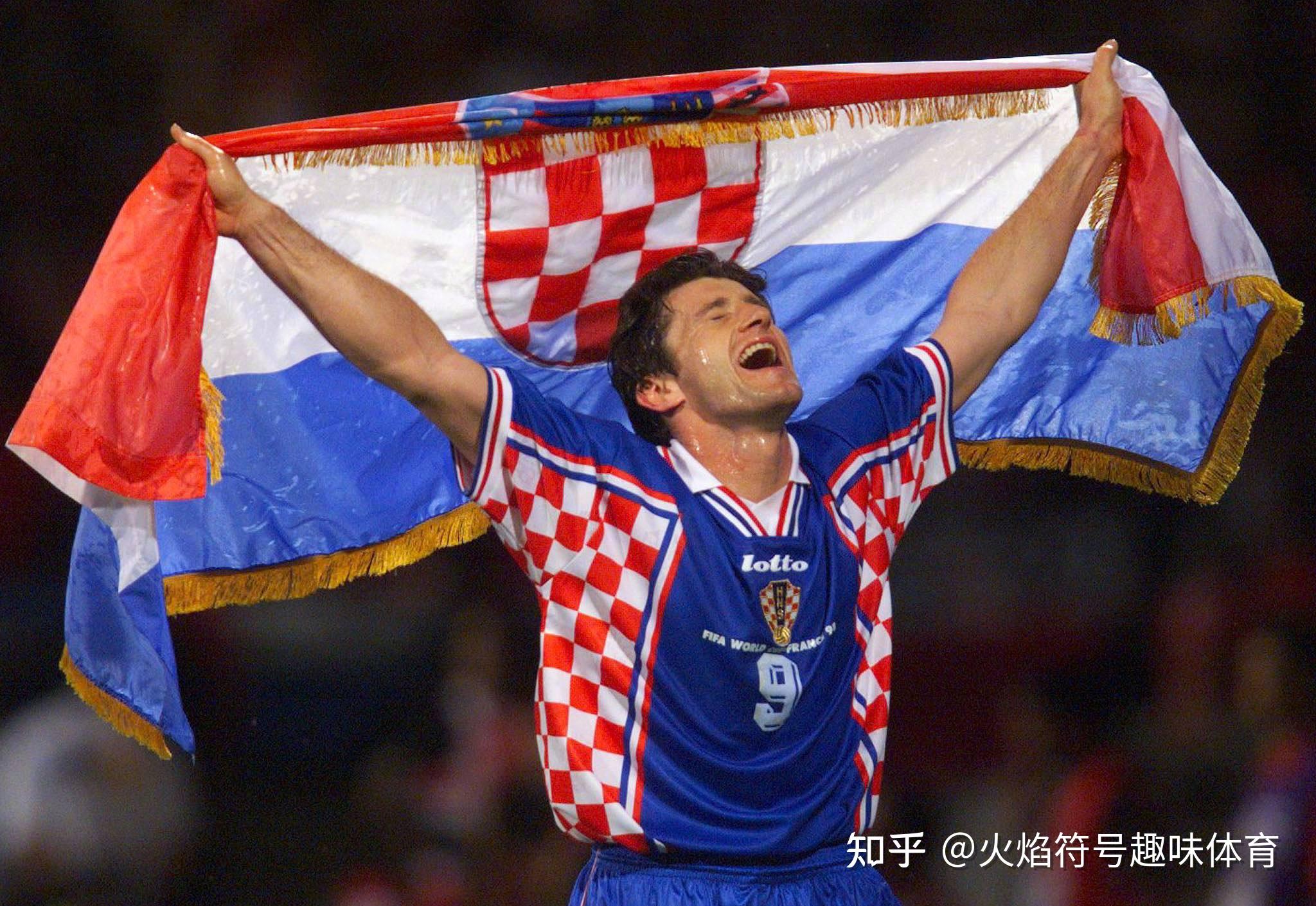 九游体育入口-摩纳哥训练开放日，今晨状态回暖引欢呼，德国杯在即，年轻球员得到机会