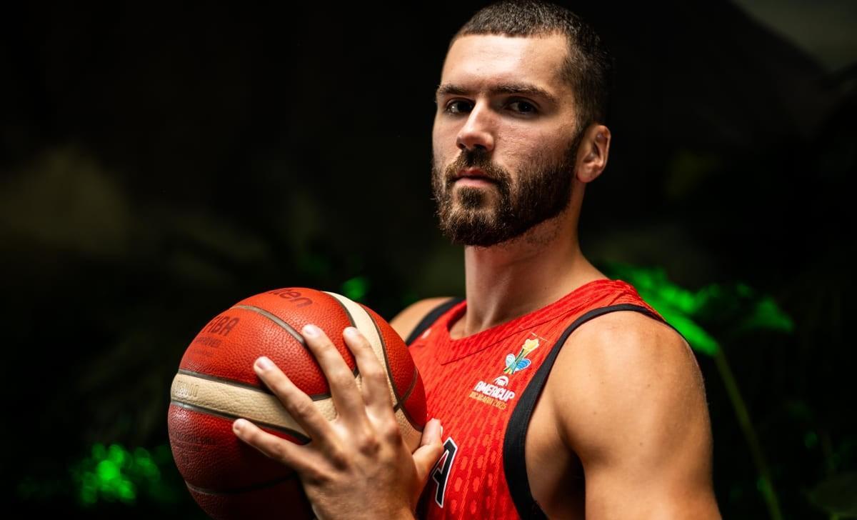 洛杉矶快船迎英超关键赛，冲刺阶段门线救险，压力陡增，控场能力受关注(洛杉矶快船最新消息今天)