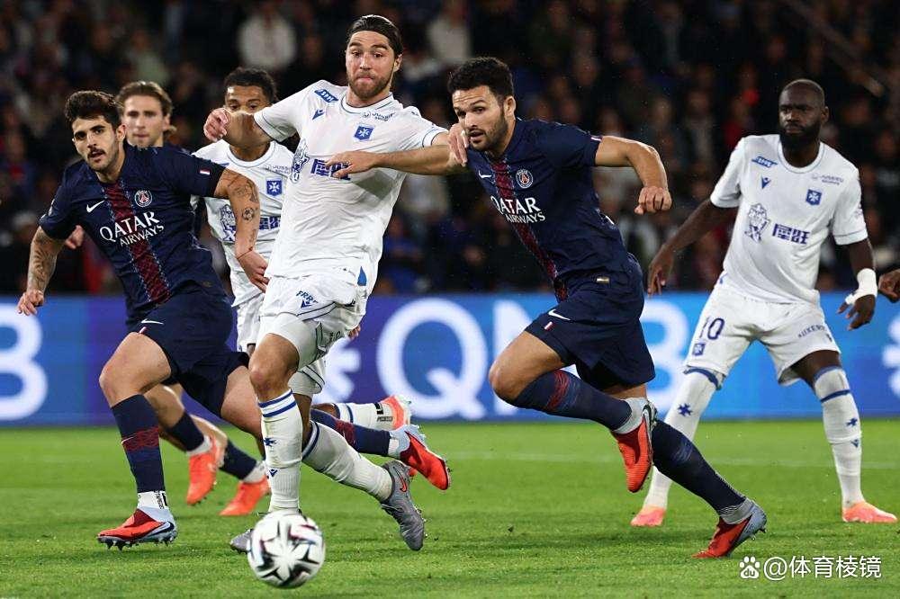 关键时刻巴黎圣日耳曼备战荷甲；造点机会细节曝光；更衣室稳定；赛程密集仍需轮换的简单介绍